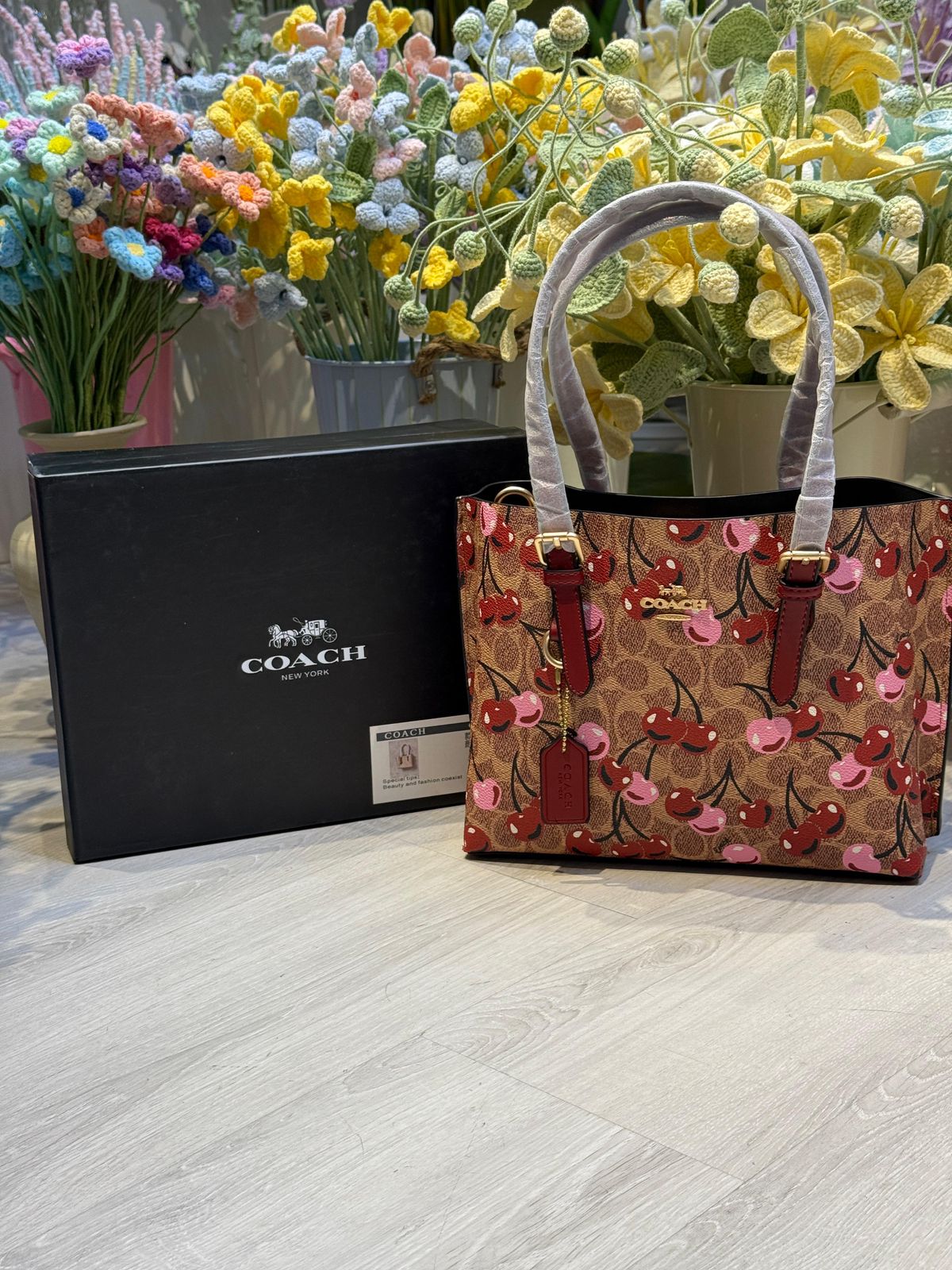 Coach - Mollie Tote Bag 25 In Signature Canvas