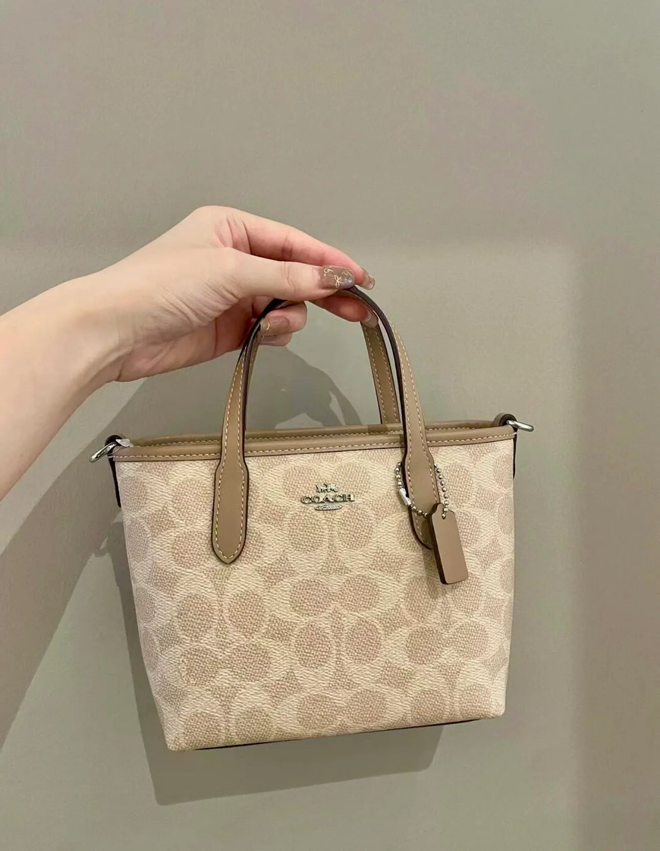 Coach City Tote Bag In Signature Canvas