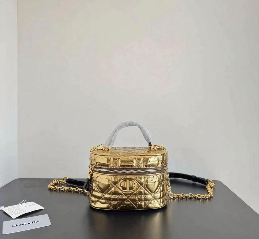 Dior 30 Montaigne Mini Vanity Case