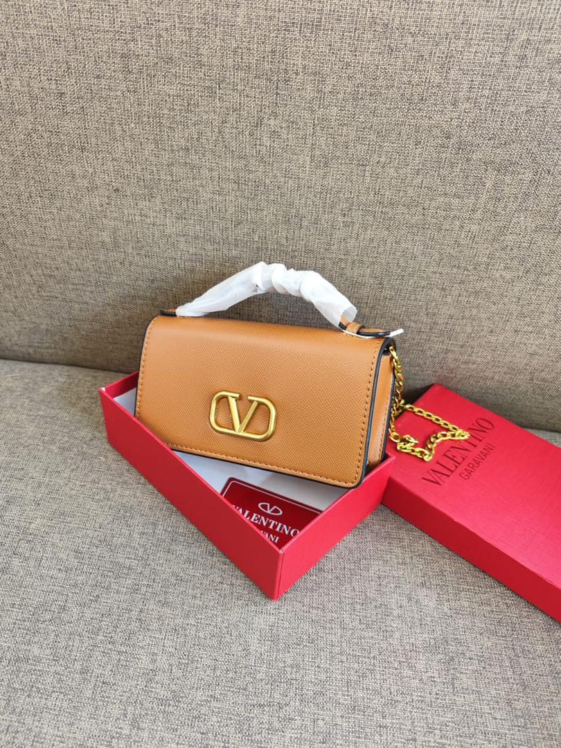 Valentino Vlogo Signature Grainy Calfskin Wallet With Chain