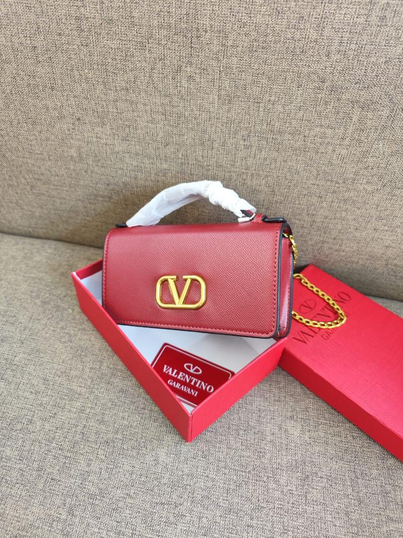 Valentino Vlogo Signature Grainy Calfskin Wallet With Chain