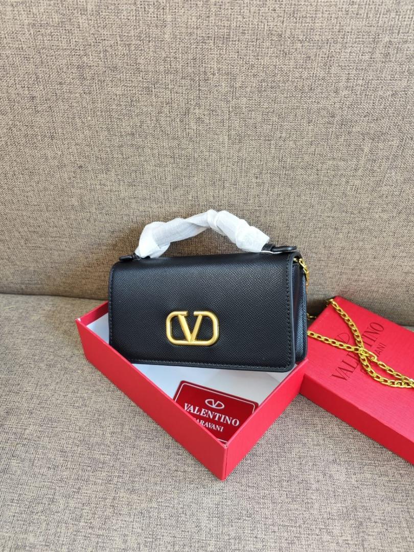 Valentino Vlogo Signature Grainy Calfskin Wallet With Chain